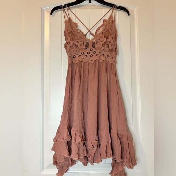 Free People Dresses & Skirts - NWT! FREE PEOPLE ADELLA SLIP DRESS